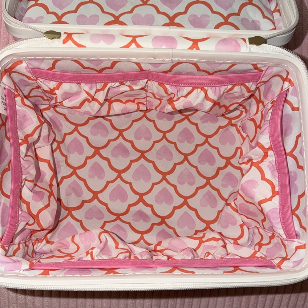 Roller Rabbit X Target Vanity Train Case - Picture 3 of 4